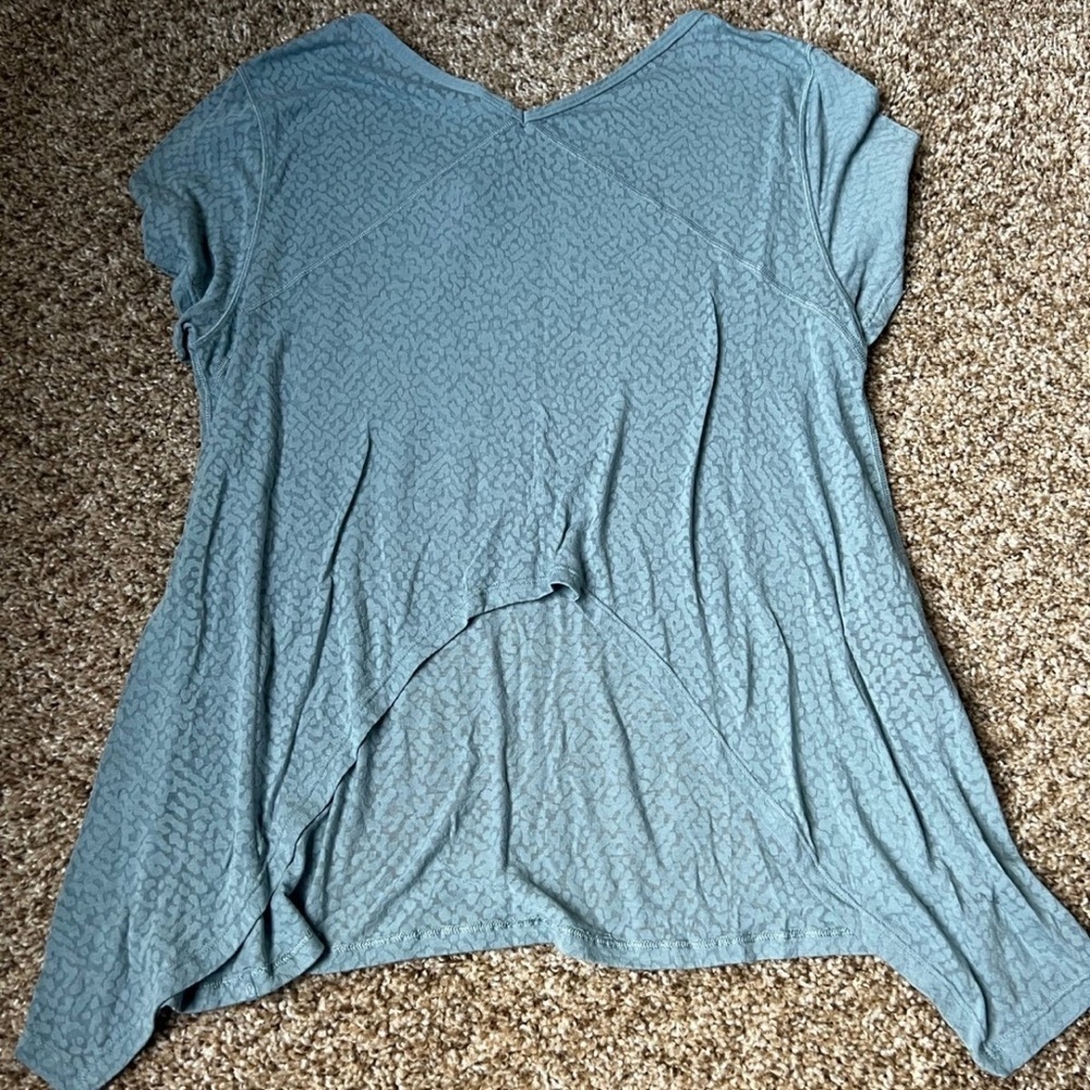 Lululemon Loop Around Tee Blue Fog - Picture 3 of 3